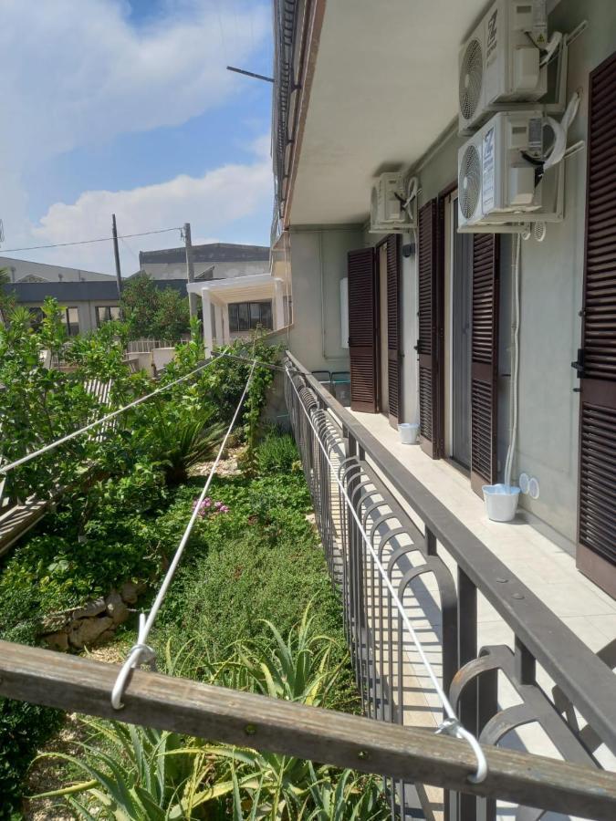 La Dimora Di Angela Apartment Конверсано Екстериор снимка